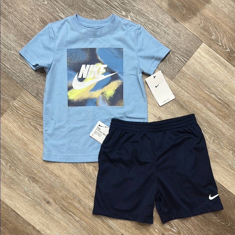 NEW Nike Kids Light Blue and Navy Set